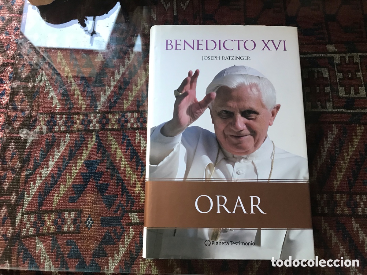 Libros de segunda mano: Orar. Benedicto XVI. Joseph Ratzinger - Foto 1