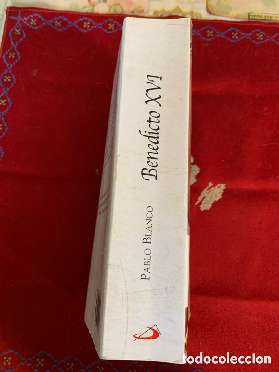 Libros de segunda mano: Benedicto XVI. La biograf&iacute;a. Pablo Blanco. - Foto 2