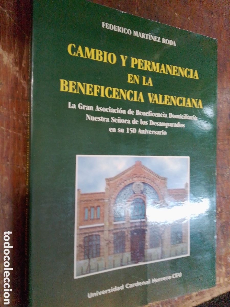 Libri di seconda mano: CAMBIO Y PERMANENCIA EN LA BENEFICENCIA. MARTINEZ RODA, FEDERICO. CEU. VALENCIA. 2003.