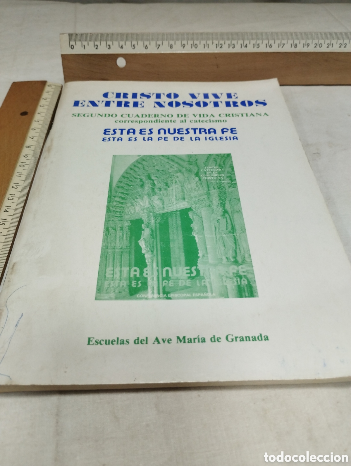 Livres d'occasion: Cristo vive entre nosotros. Segundo cuaderno de vida cristiana. Escuelas del ave Mar&iacute;a de Granada.