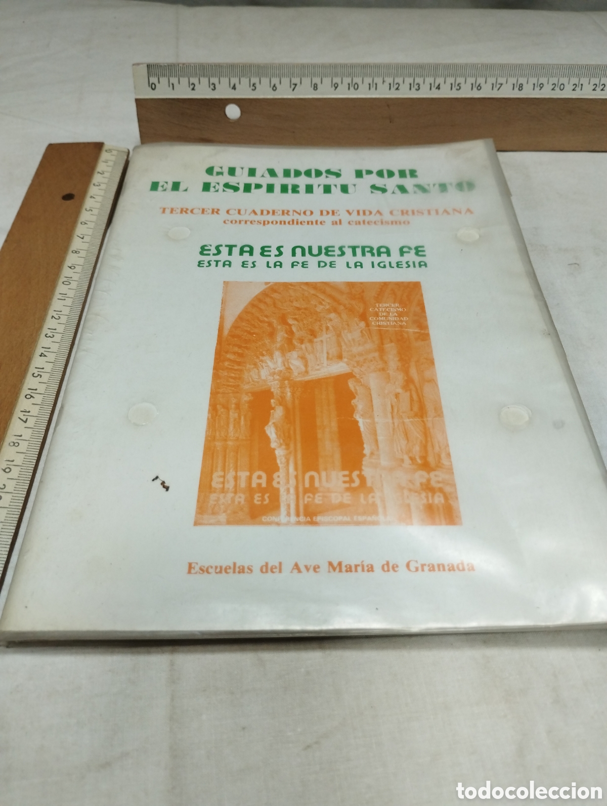 Livres d'occasion: Guiados por el esp&iacute;ritu santo. Tercer cuaderno de vida cristiana. Escuelas del ave Mar&iacute;a de Granada.