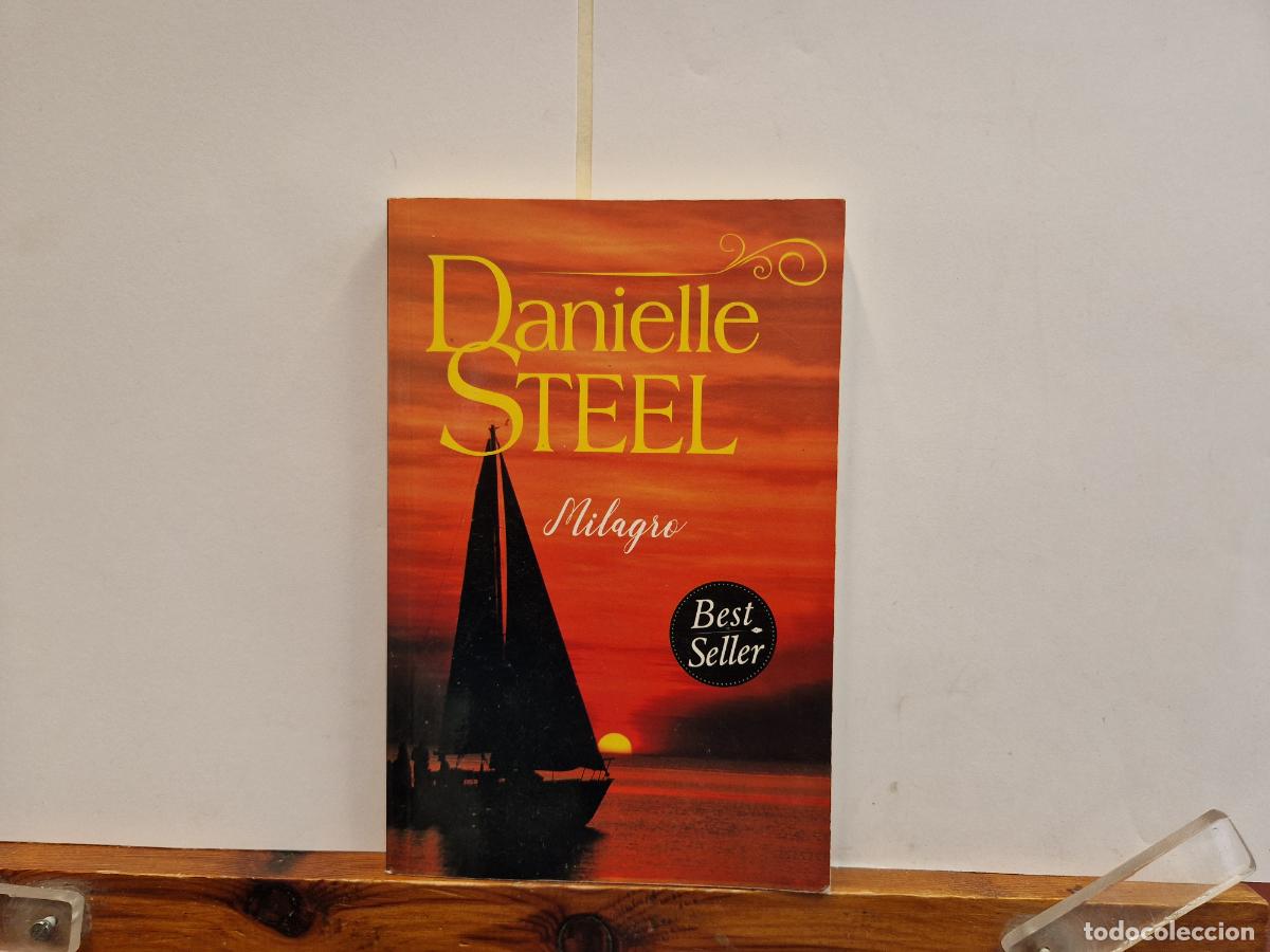 Libros de segunda mano: DANIELLE STEEL. MILAGRO. - Foto 1