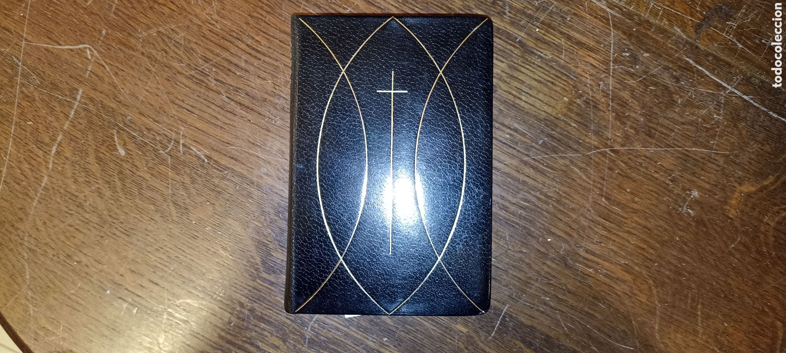 Libros de segunda mano: Lujoso misal diario, a&ntilde;o cristiano y devocionario de Fraijusto P&eacute;rez de Urbel editado por Aguilar