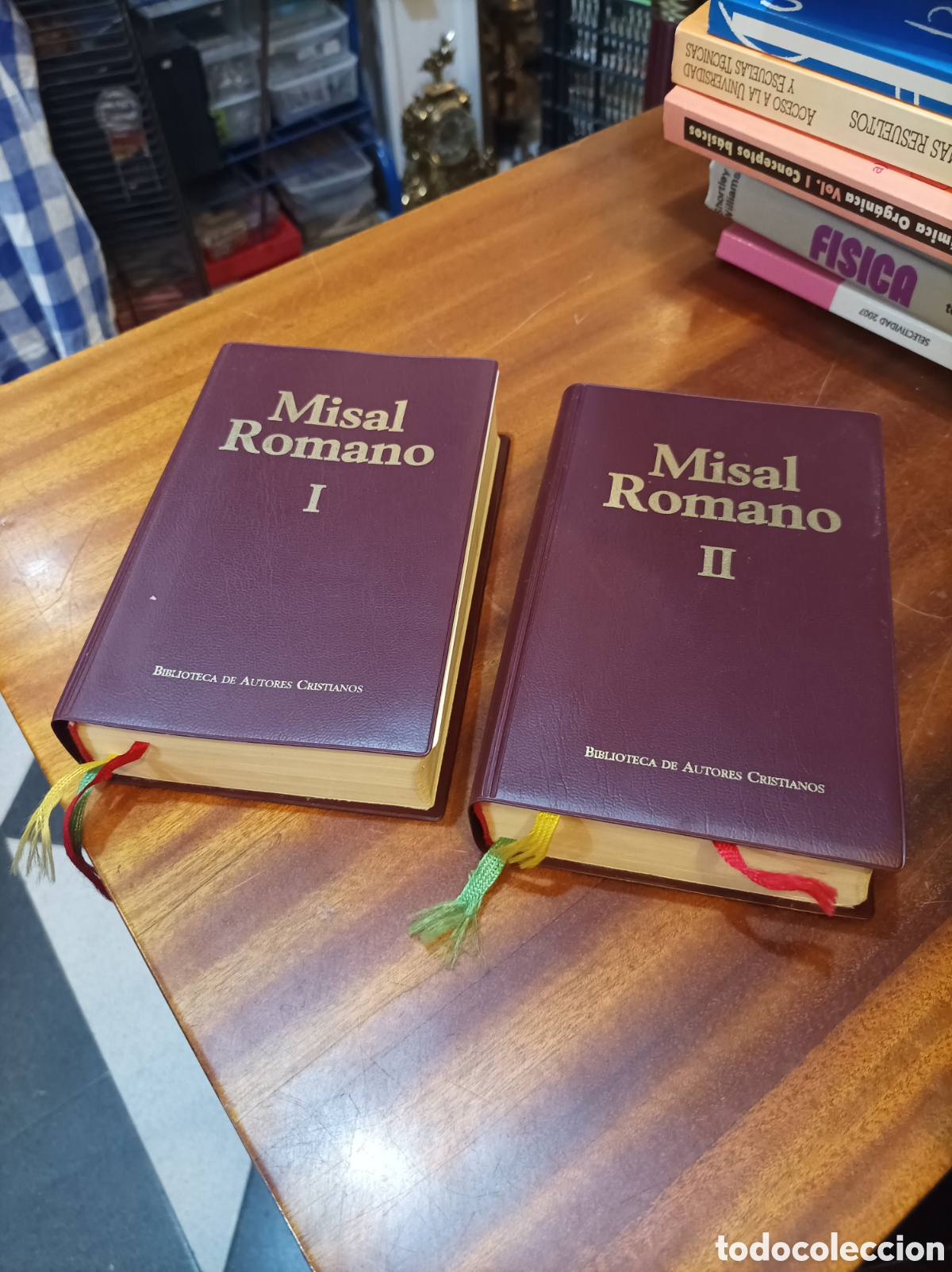 Libros de segunda mano: MISAL ROMANO 2TOMOS . ANDR&Eacute;S PARDO. EDICI&Oacute;N 2002