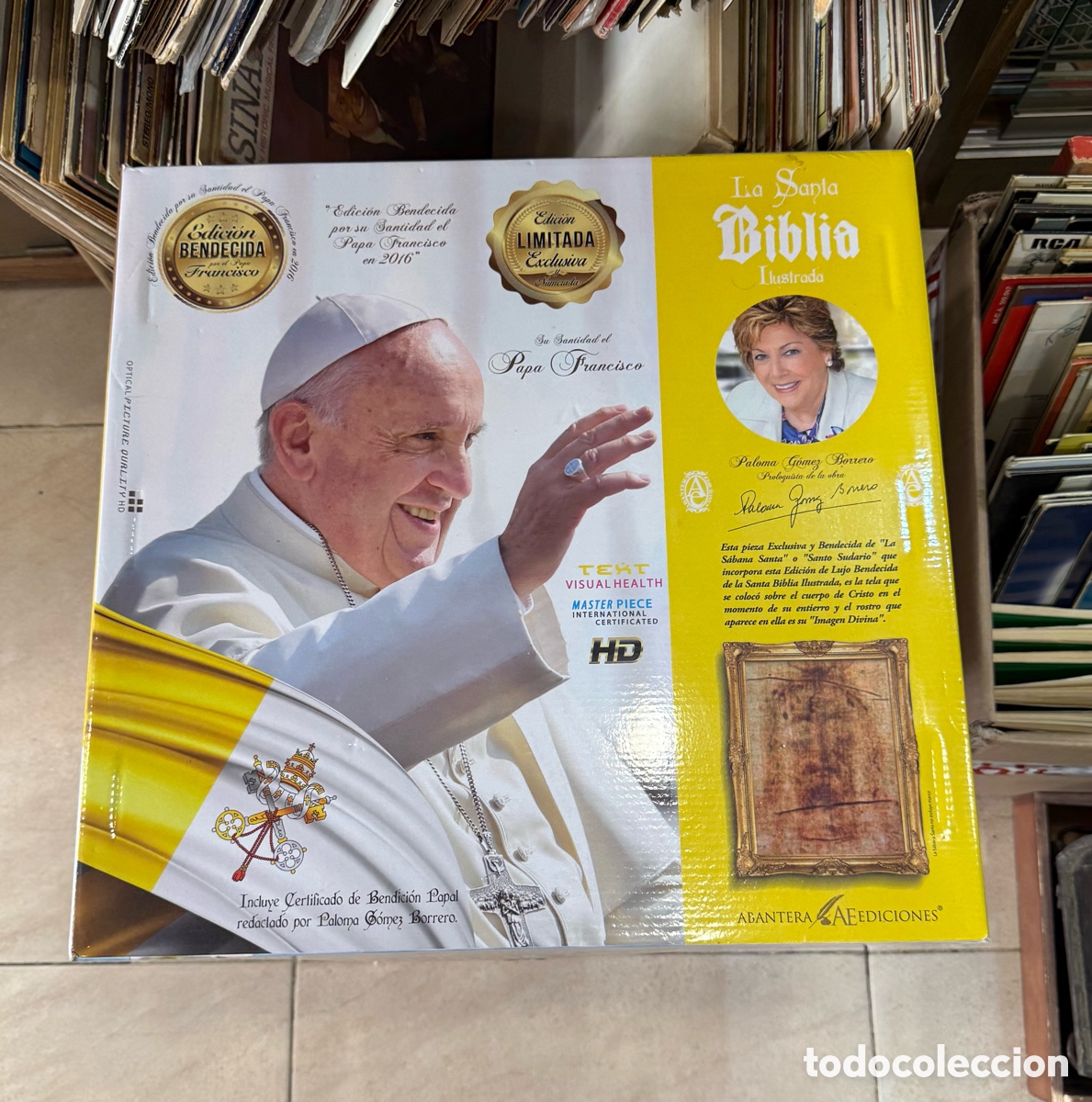 Libros de segunda mano: La Santa biblia bendecida por el papa Francisco, incluye certificados y una s&aacute;bana santa bendecida