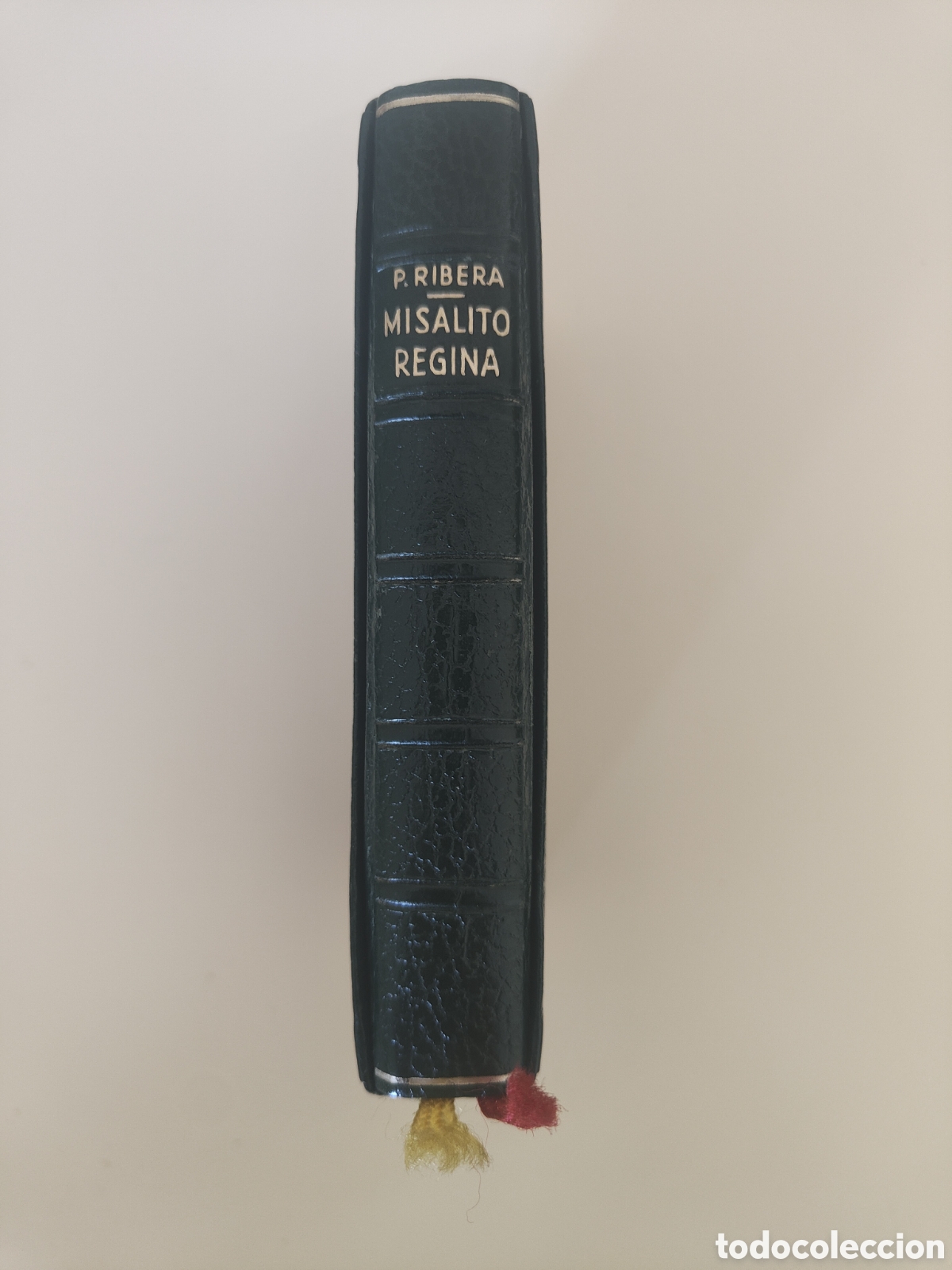 Libros de segunda mano: Misalito Regina con funda protectora