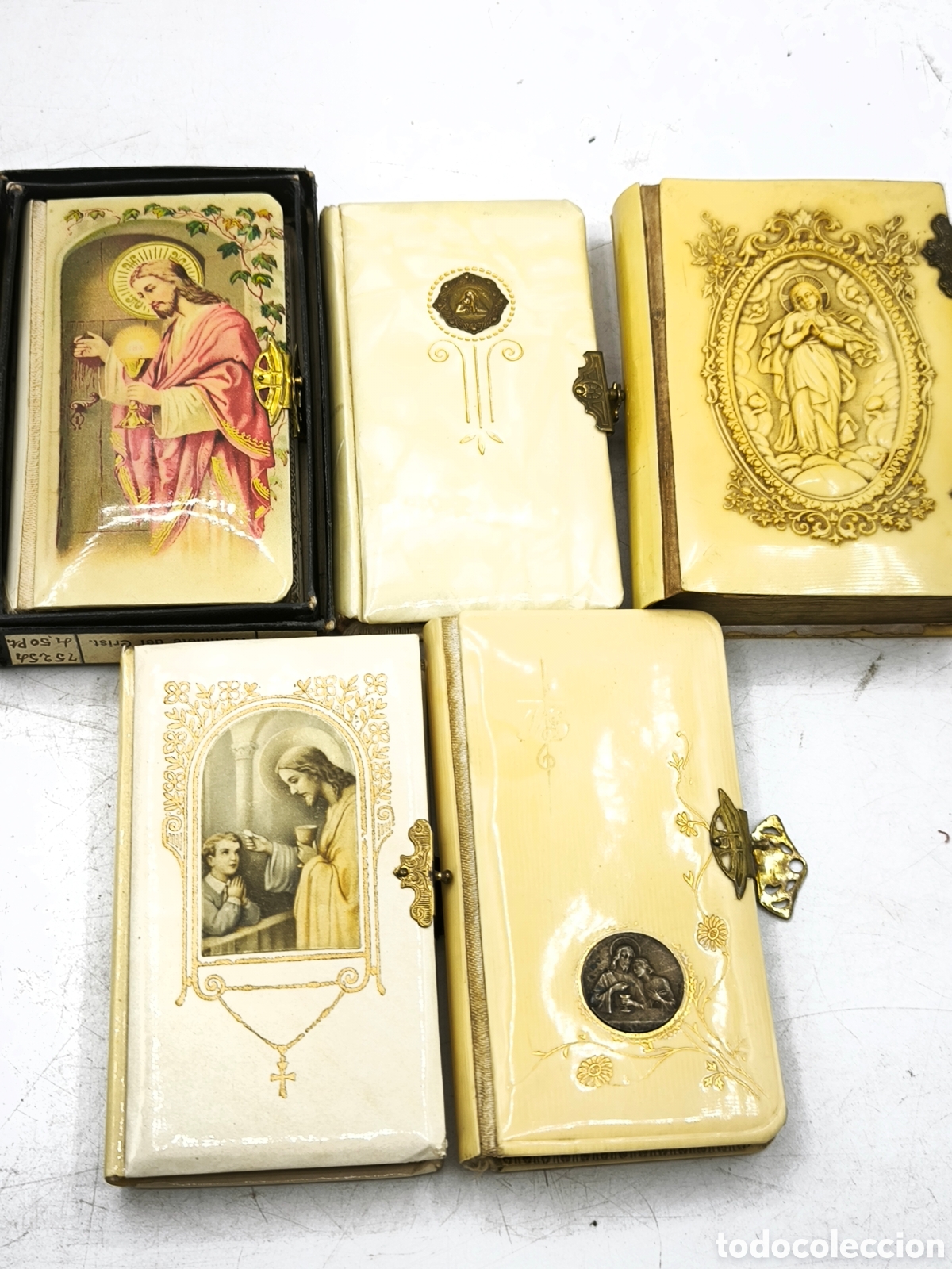 Gebrauchte B&uuml;cher: 5 Devocionarios comuni&oacute;n y otros