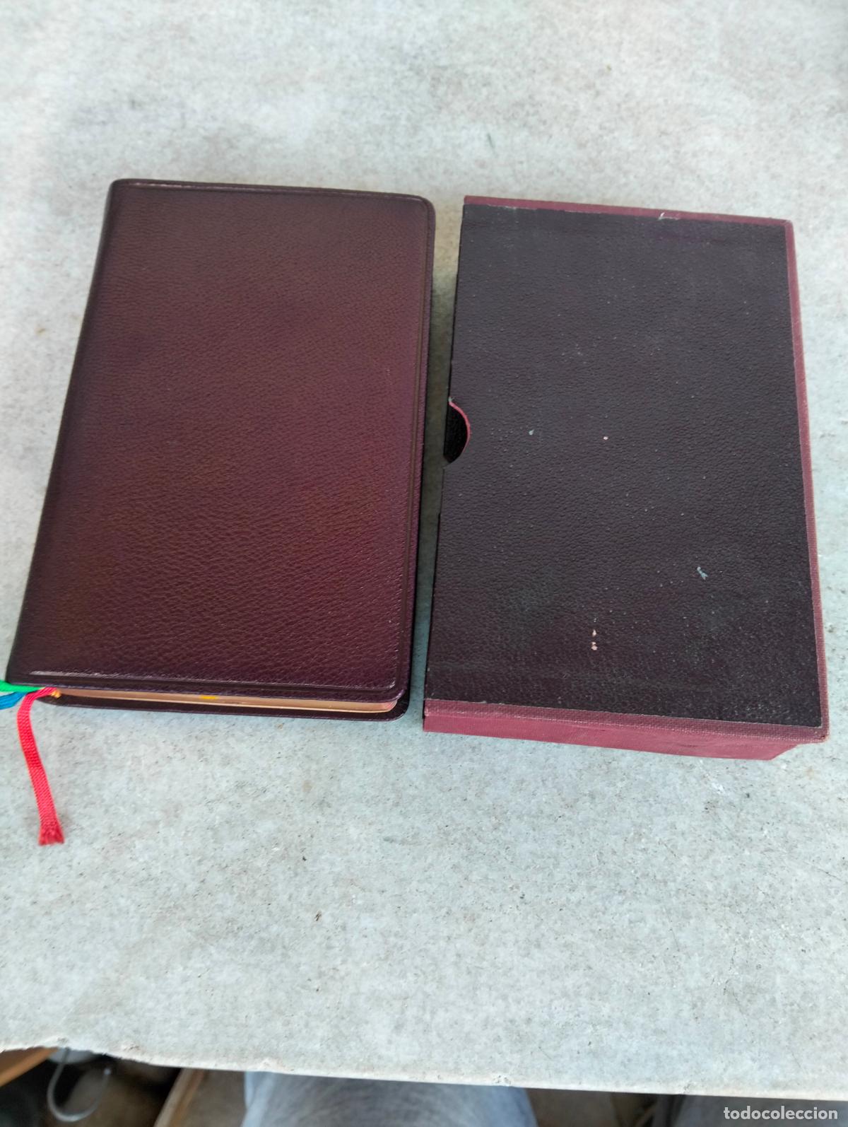 Libros de segunda mano: Missal catal&agrave; llat&iacute; versi&oacute; i introduccions pels monjos de montserrat editorial casal i vall