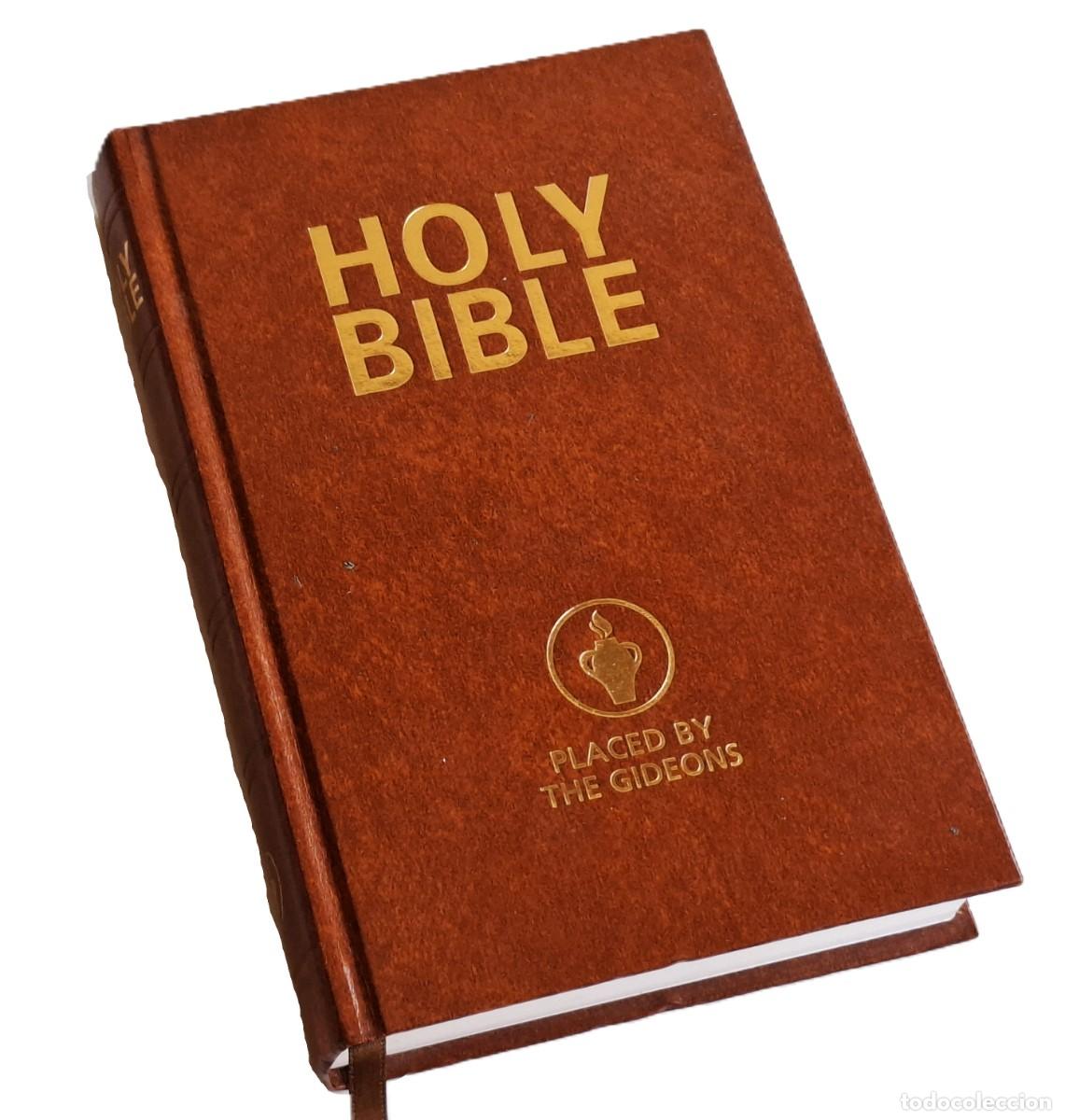 Libri di seconda mano: HOLY BIBLE ---------------------------