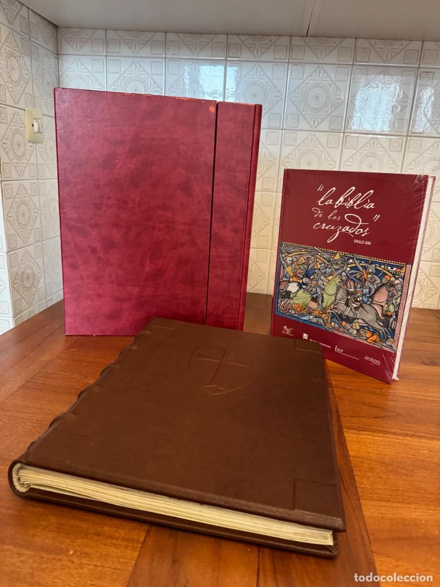 Livros em segunda m&atilde;o: La Biblia de los Cruzados. Facs&iacute;mel en pergamino, solo 390 ejemplares. Editorial Scriptorium S.L.