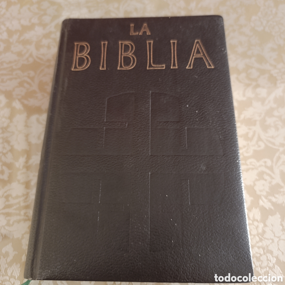 Libros de segunda mano: Biblia , edici&oacute;n de tapa dura, publicada en 1972.