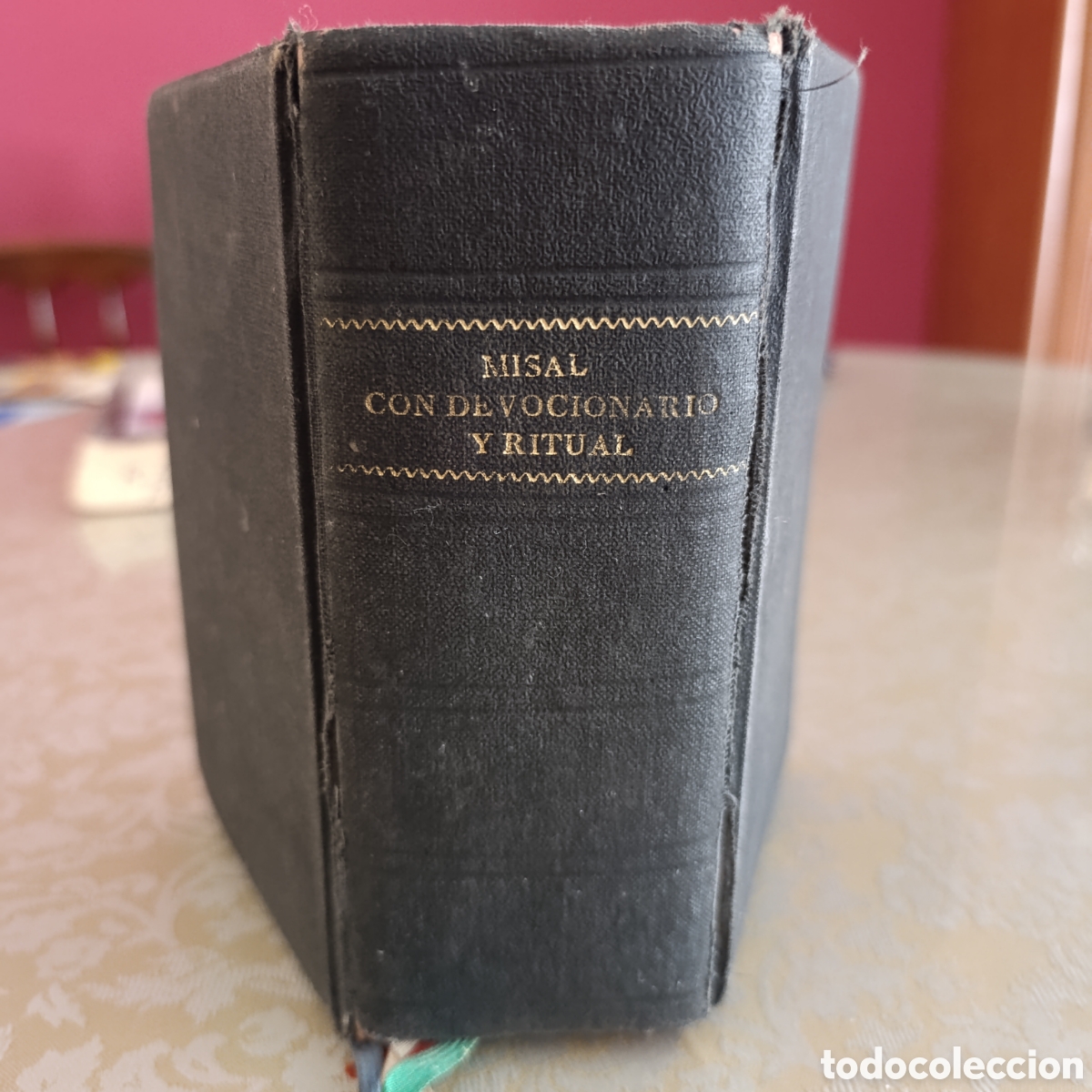 Libros de segunda mano: Misal con devocionario y ritual, biling&uuml;e&rdquo; publicado por los Padres Benedictinos ,a&ntilde;o 1943