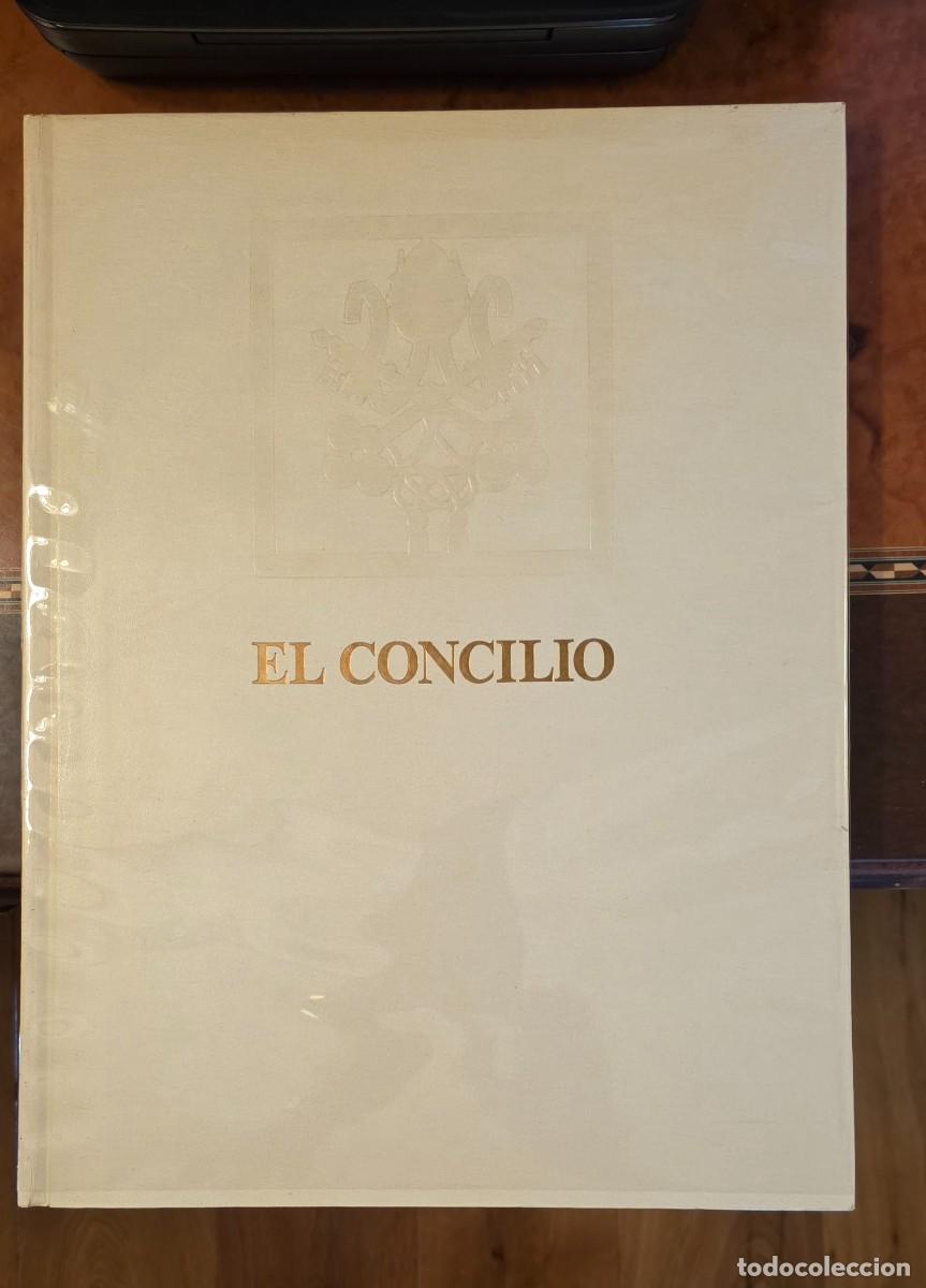 Libros de segunda mano: EL CONCILIO VATICANO II. Gran formato. 50 l&aacute;minas en color. Editorial Blumen. Emil Schmitz