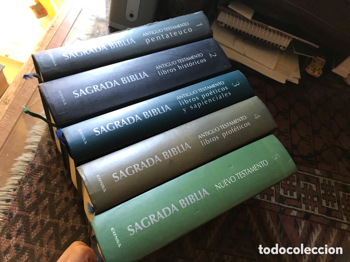 Libros de segunda mano: Sagrada Biblia. Cinco tomos. Eunsa. Pasta dura