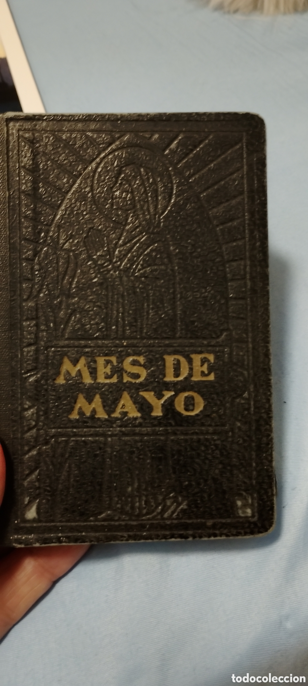 Libros de segunda mano: Libro religioso el mes de mayo consagrado