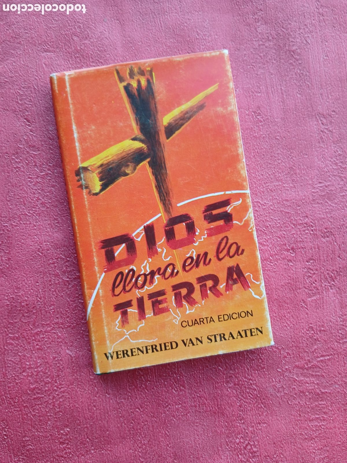 Libros de segunda mano: Dios llora en la tierra. Werenfried Van Straaten.
