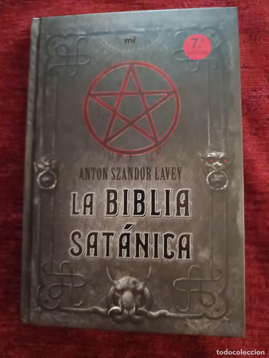 Libros de segunda mano: La Biblia Sat&aacute;nica, de Anton Szandor LaVey. Edici&oacute;n Cantos tintados. Como nuevo