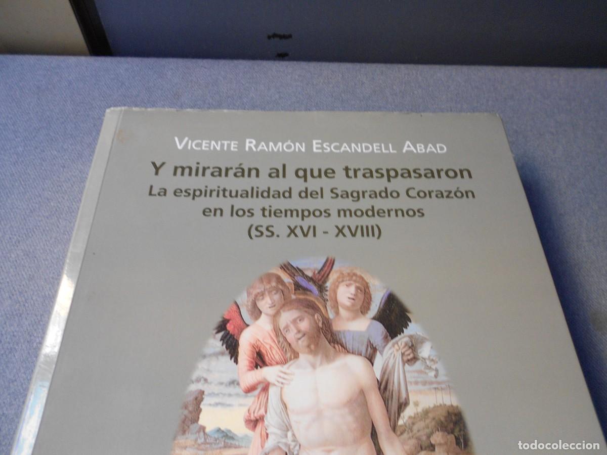 Libros de segunda mano: Y MIRARON AL QUE TRASPASARON - Foto 2