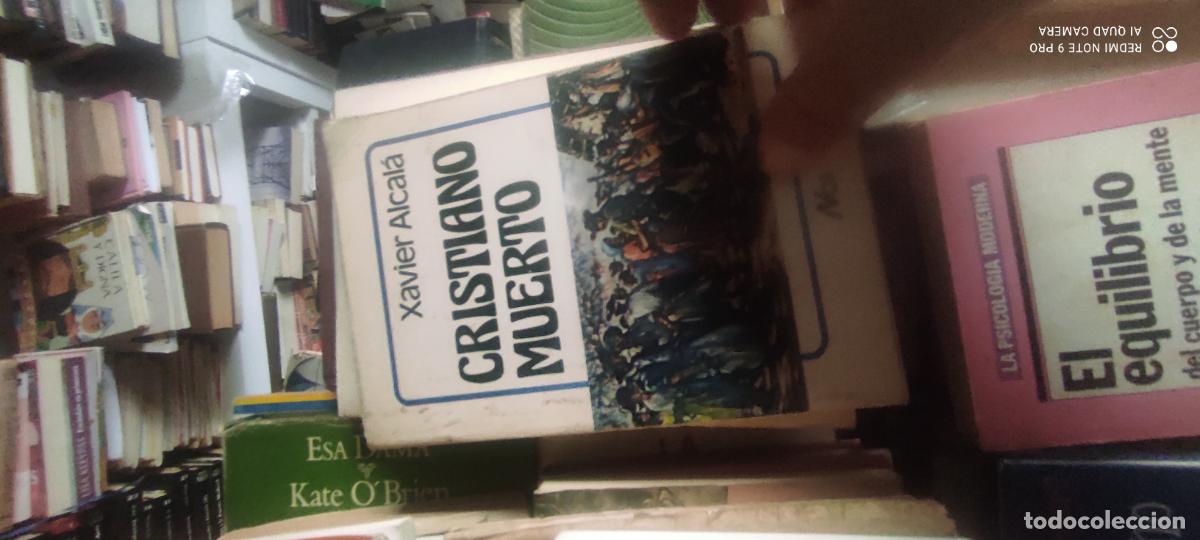 Libros de segunda mano: CRISTIANO MUERTO-XAVIER ALCALA-