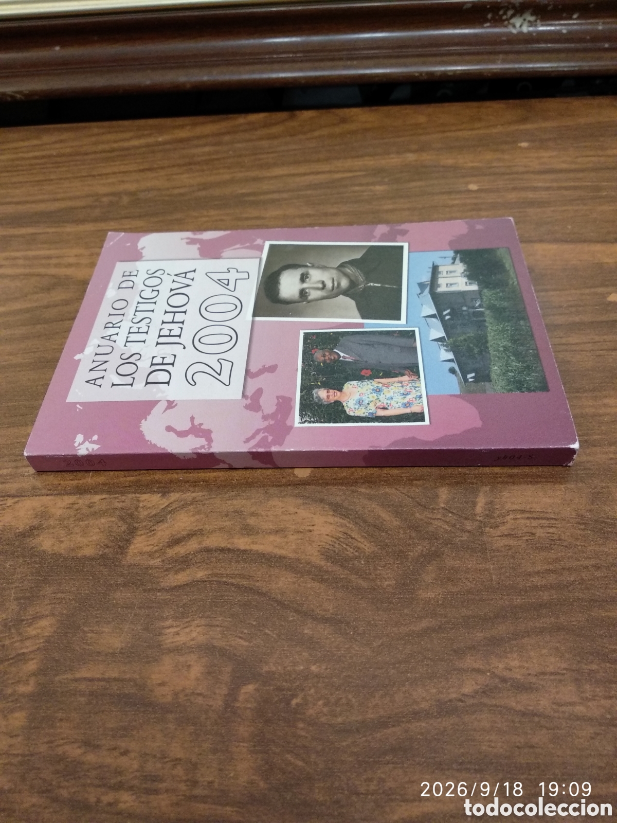 Libros de segunda mano: Anuario de los testigos de Jehov&aacute; 2004 - Foto 2
