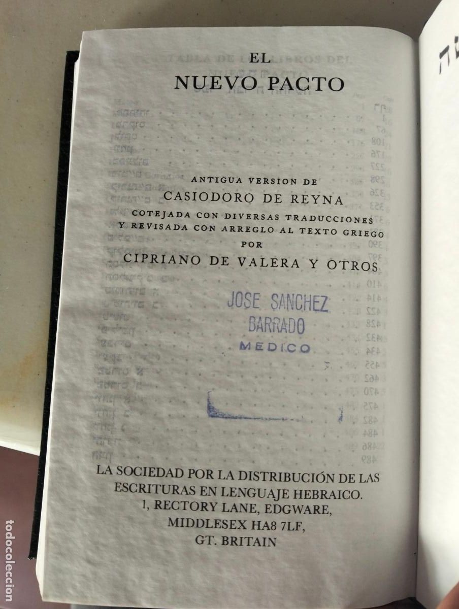 Libros de segunda mano: Raro. Judaico. Nuevo Pacto, Casiodoro de Reyna. Gran Breta&ntilde;a, 1990. Bilingue. VISITA MI CATALOGO