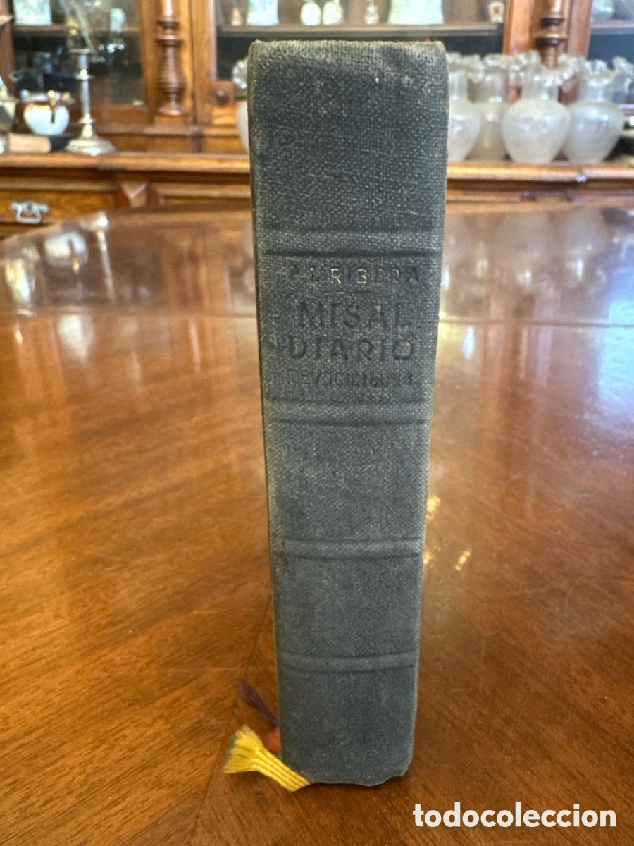 Libros de segunda mano: Misal diario completo seguido de un devocionario escogido por el padre Luis Ribera Edit Regina 1960