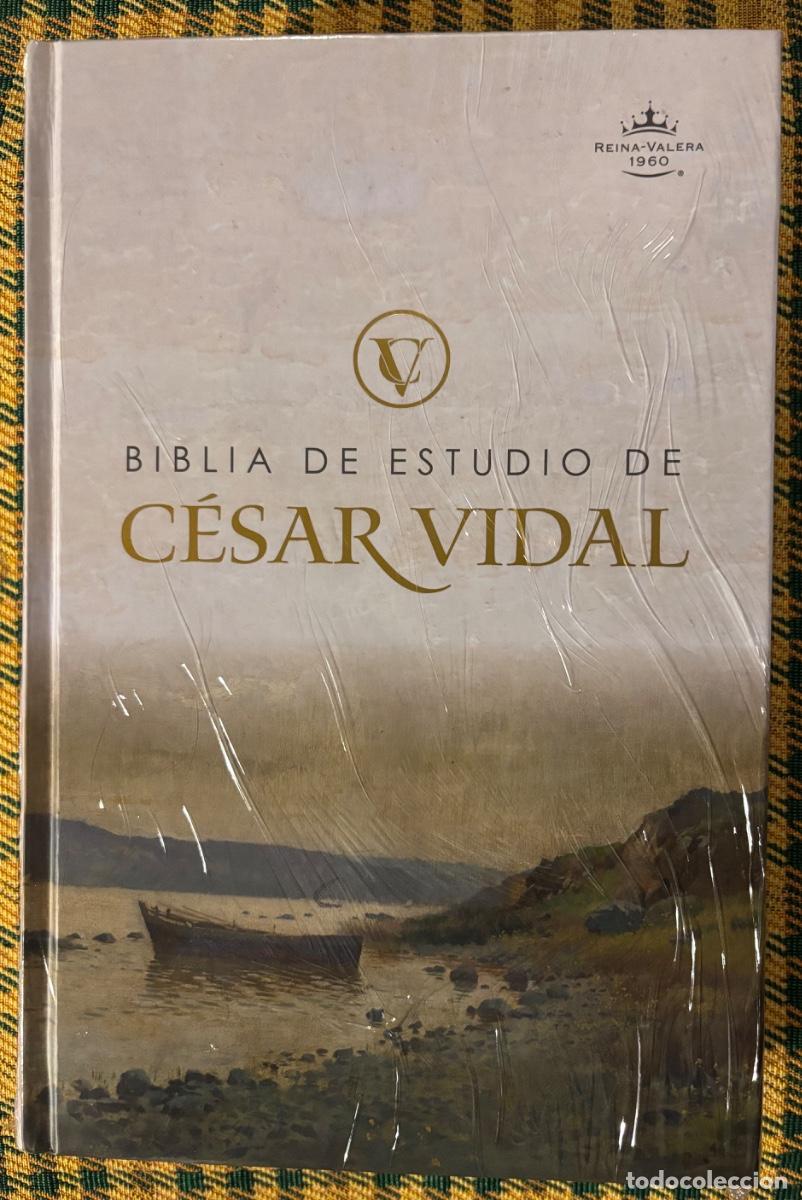 Libros de segunda mano: BIBLIA DE ESTUDIO DE C&Eacute;SAR VIDAL. TAPA DURA - RVR60