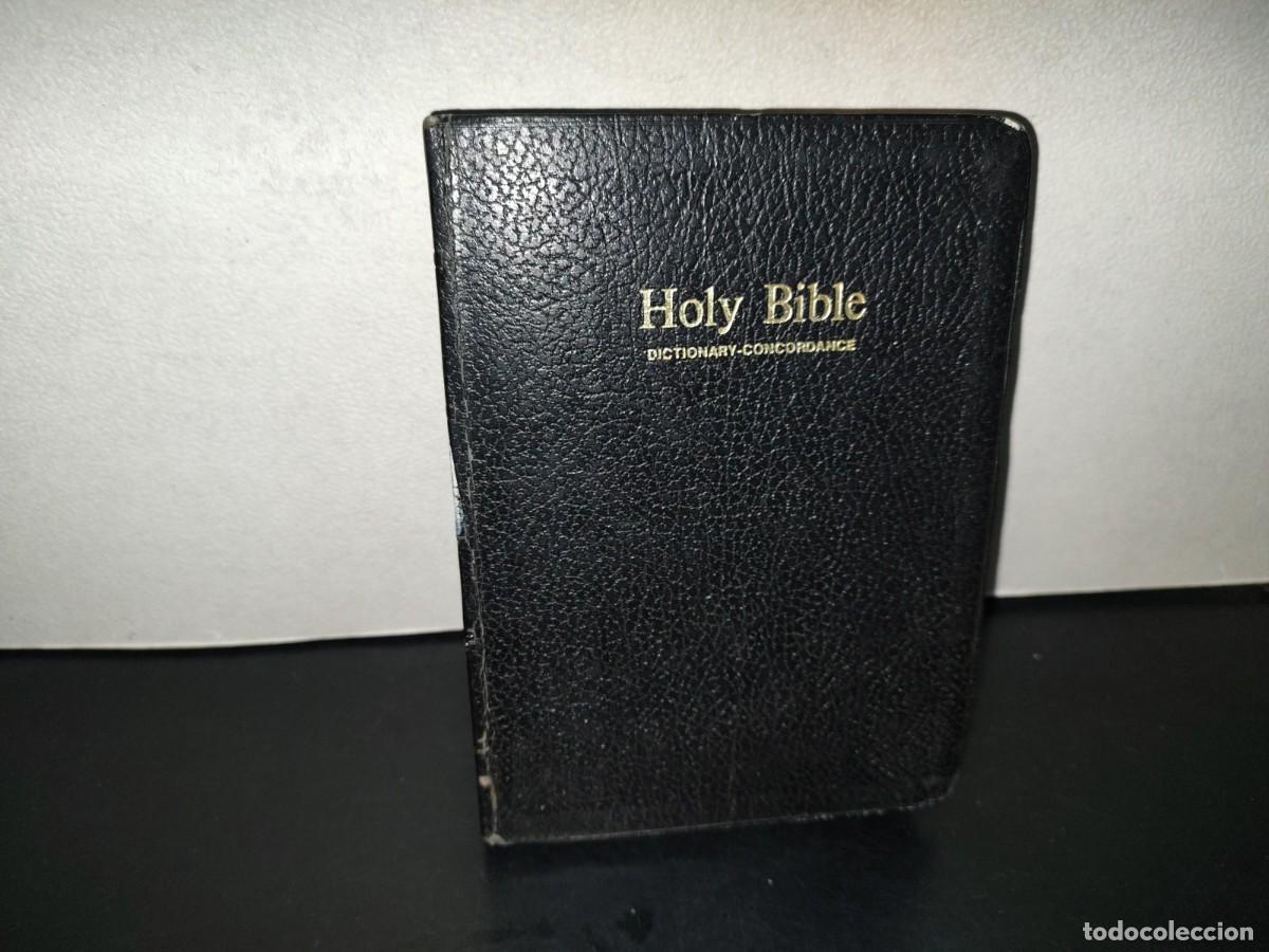 Libros de segunda mano: 202- The Holy Bible. Old And New Testaments In The King James Version. Omega Publishing House, 1970