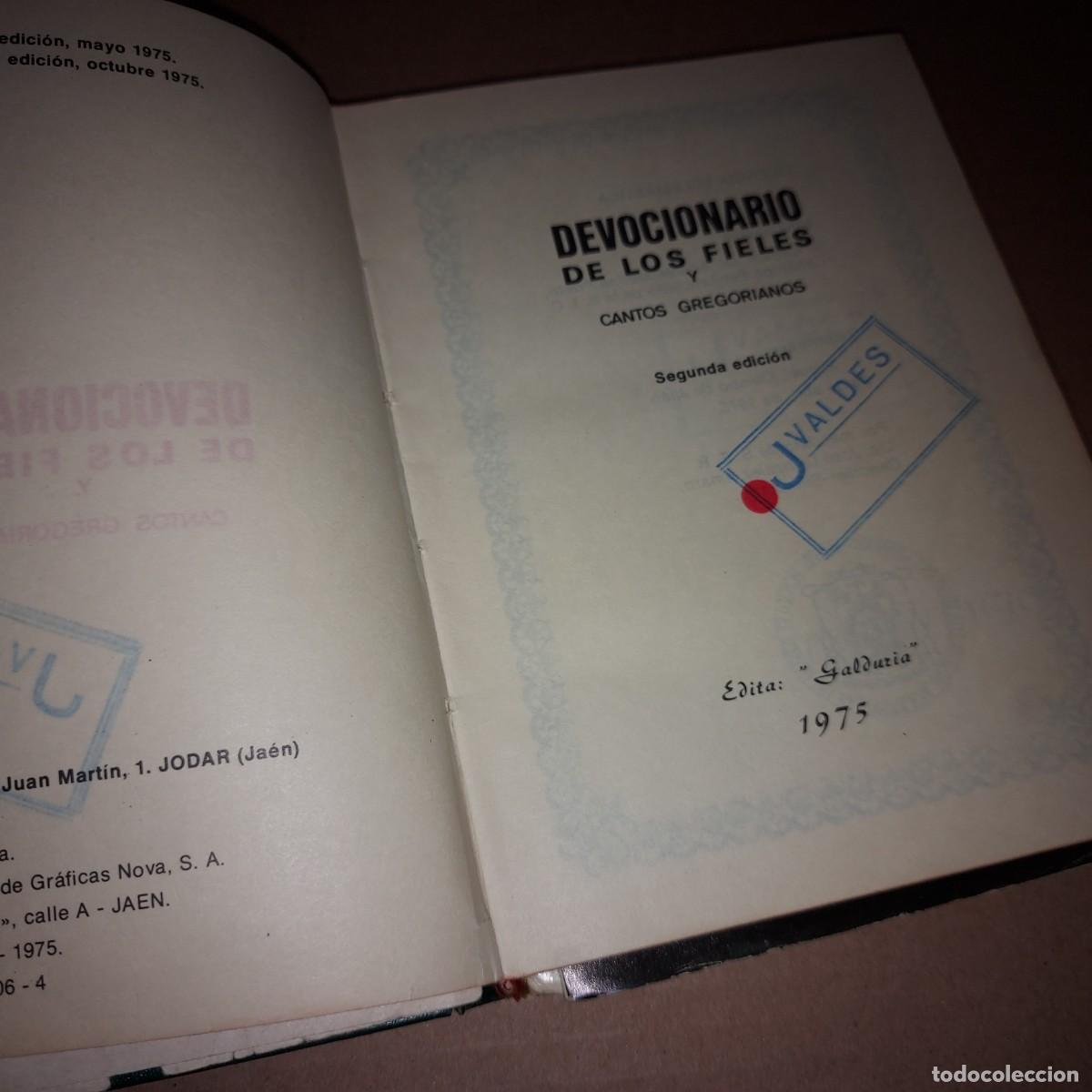 Libros de segunda mano: Devocionario de los fieles y Cantos gregorianos - An&oacute;nimo