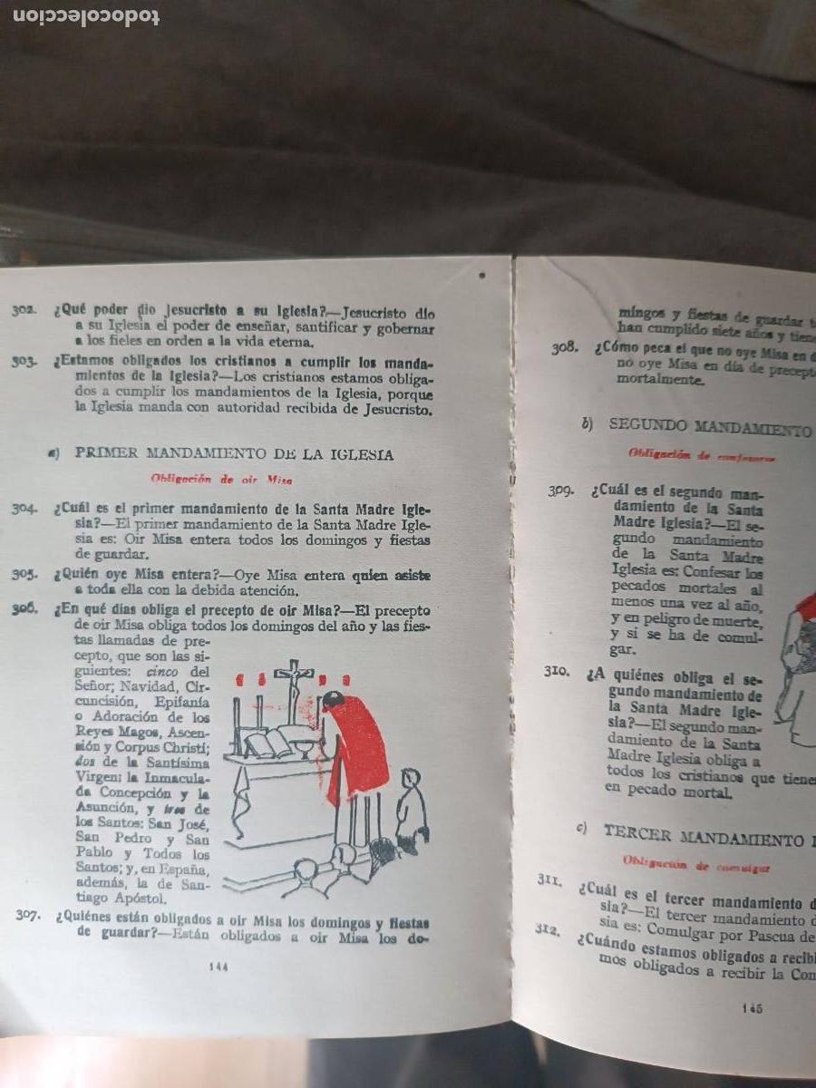 Libros de segunda mano: Catecismo antiguo de los a&ntilde;os 70 - Foto 2