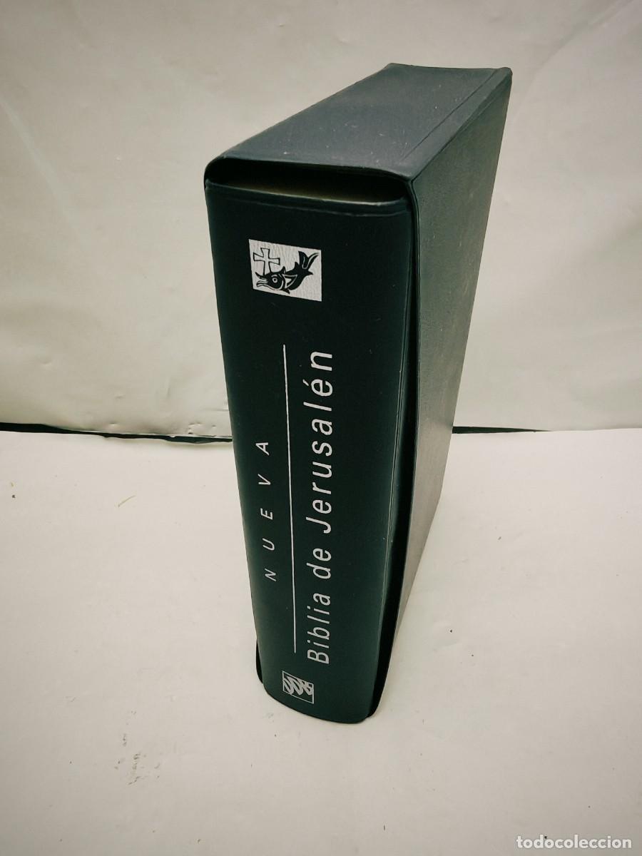 Libros de segunda mano: Nueva Biblia de Jerusal&eacute;n: Nueva edici&oacute;n 2007 Revisada y Aumentada en (Obra en estuche, COMO NUEVO)