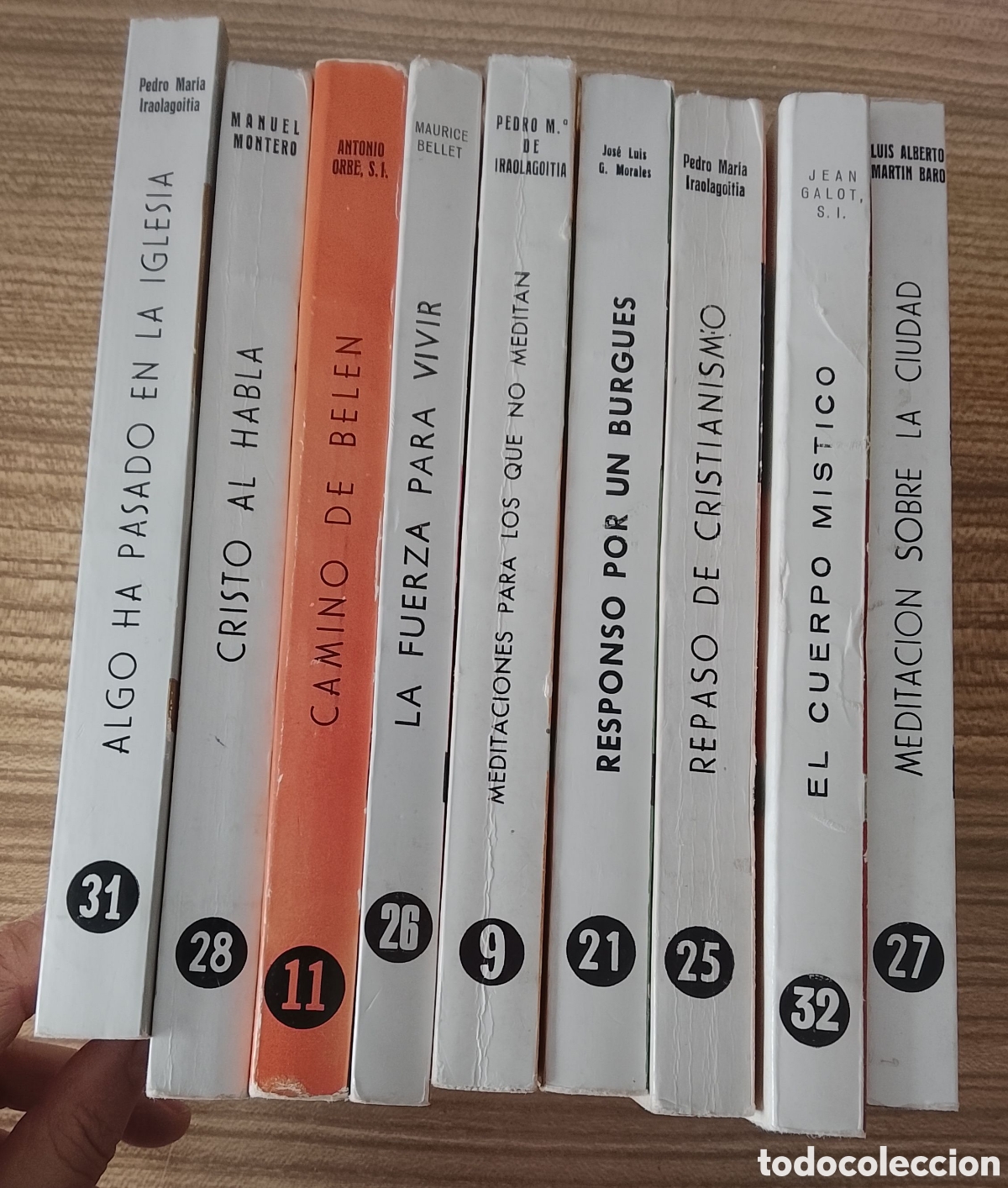 Libros de segunda mano: Lote de 9 libros de religi&oacute;n.