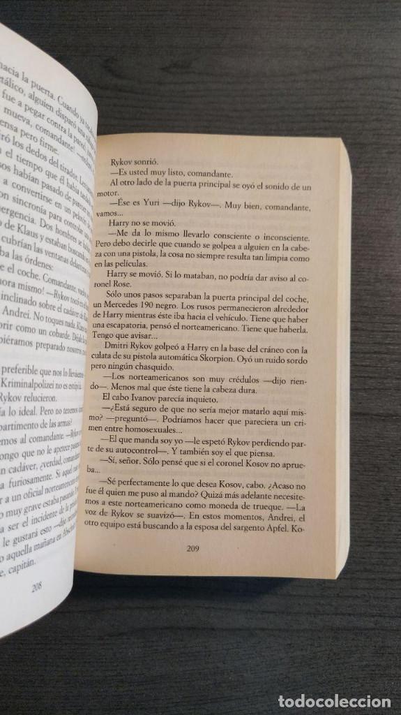 Libros de segunda mano: El prisionero de Spandau. Greg Iles. - Foto 3