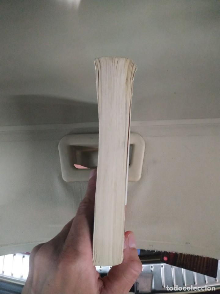 Libros de segunda mano: HHhH - Laurent Binet. Tapa Blanda - Foto 4