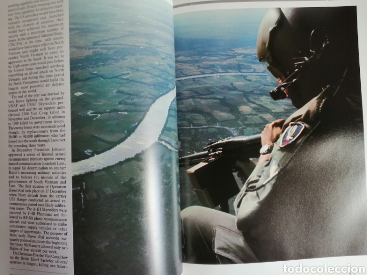Libros de segunda mano: Libro sobre la Guerra Aerea en Vietnam - Foto 8