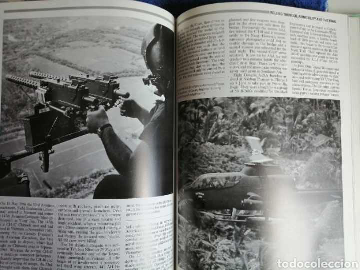 Libros de segunda mano: Libro sobre la Guerra Aerea en Vietnam - Foto 11