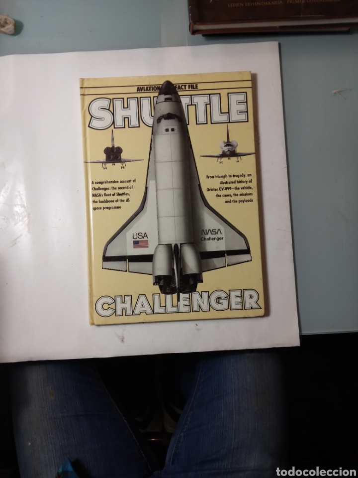 Libros de segunda mano: Shuttle Challenger,Aviation Fact File, Salamander - Foto 1