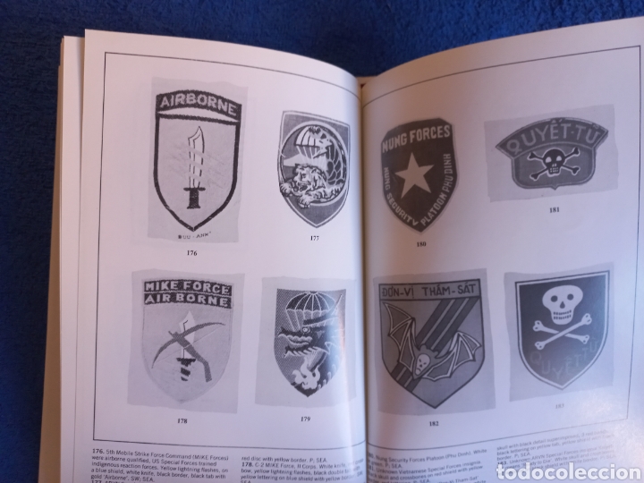Libros de segunda mano: Libro sobre las Insignias de los Ejercitos de la Guerra de Vietnam - Foto 5