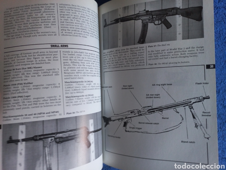 Libros de segunda mano: Libro sobre el Ejercito Aleman Uniformes Armas e Historia - Foto 8