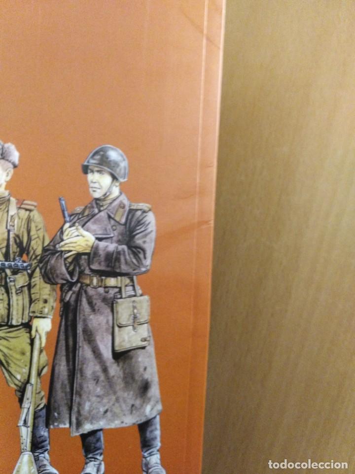 Libros de segunda mano: EL EJ&Eacute;RCITO ROJO. Steven J. Zaloga - Foto 3