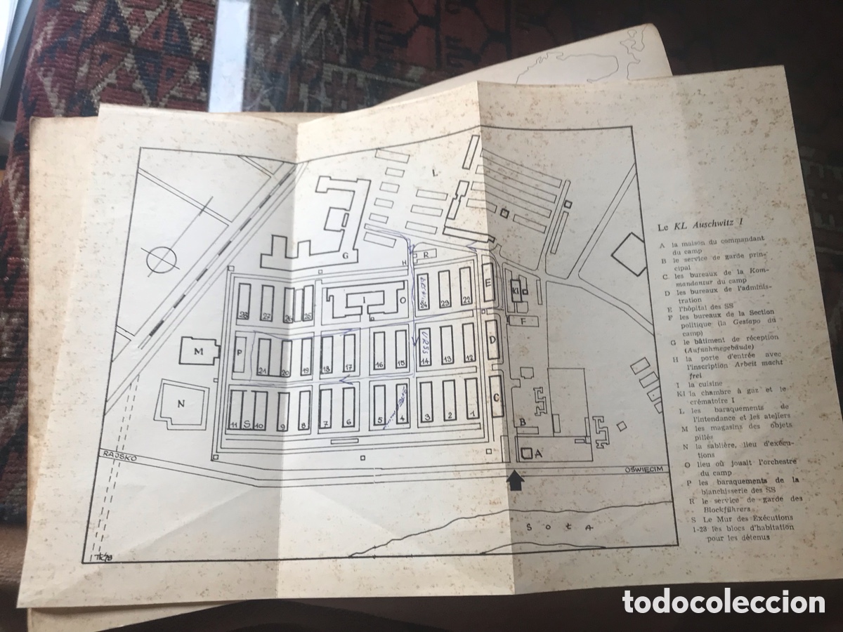 Libros de segunda mano: Auschwitz. Camp hitl&eacute;rien d&rsquo;extermination. Interpress. Mapas desplegables - Foto 5