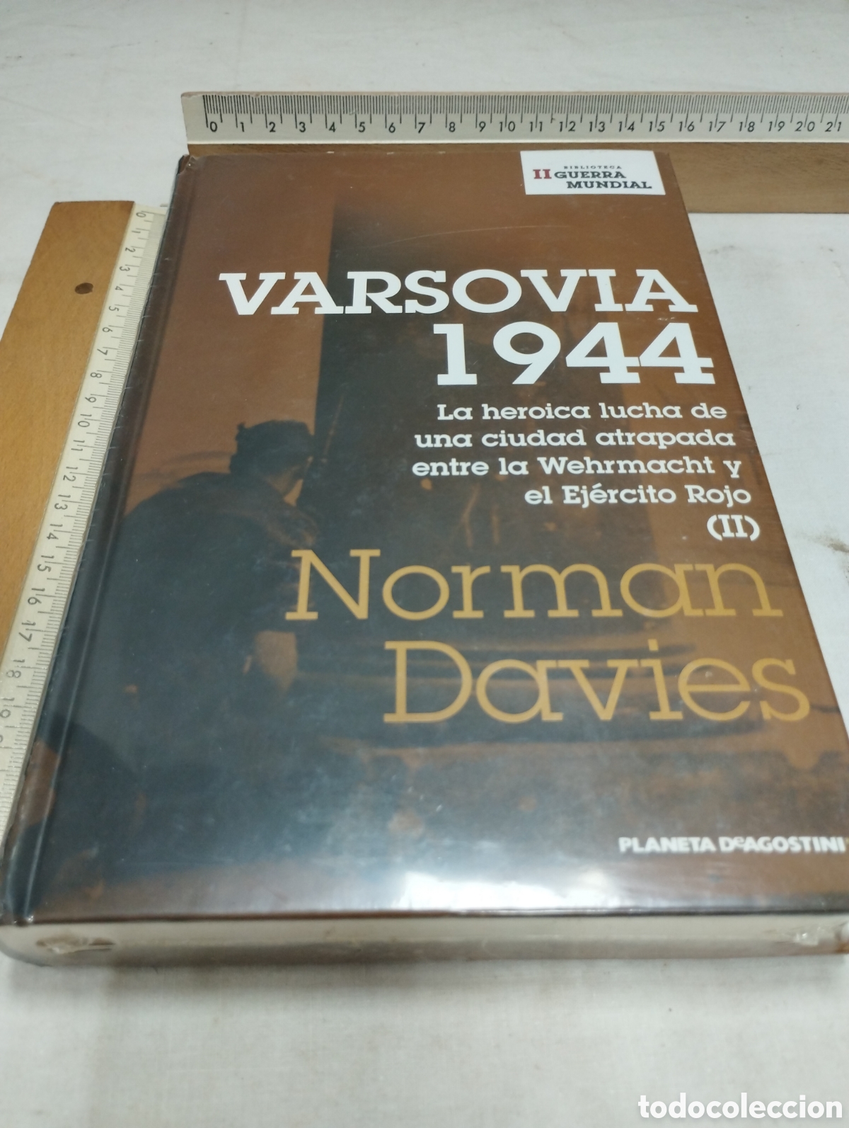 Libros de segunda mano: Varsovia 1944. Norman Davies - Foto 1