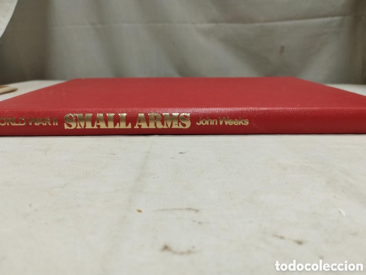 Libros de segunda mano: Word War II small arms. John Weeks, 1979 - Foto 3