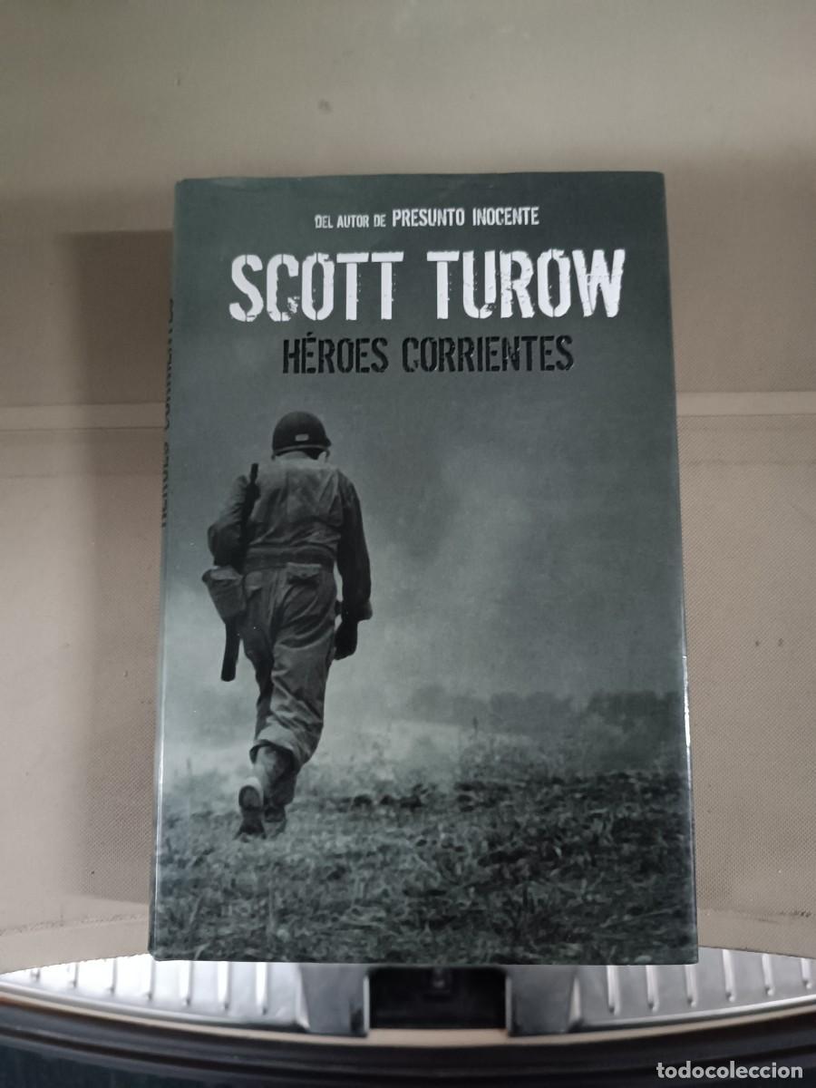 Libros de segunda mano: H&eacute;roes corrientes - Scott Turow - Foto 1