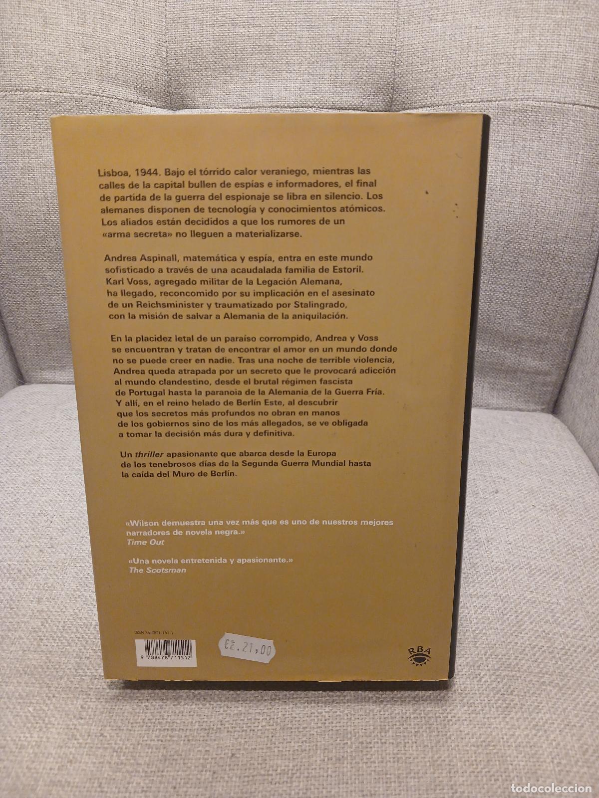 Libros de segunda mano: En Compa&ntilde;ia de Extra&ntilde;os - Robert Wilson - Foto 3
