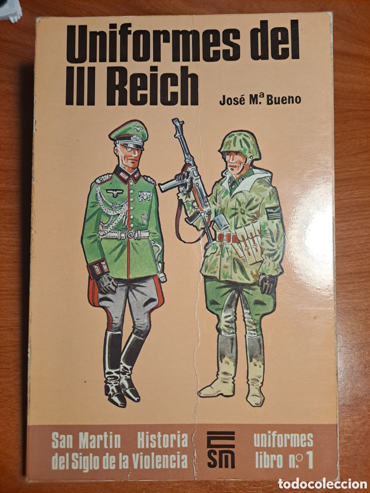 Libros de segunda mano: Uniformes del III Reich