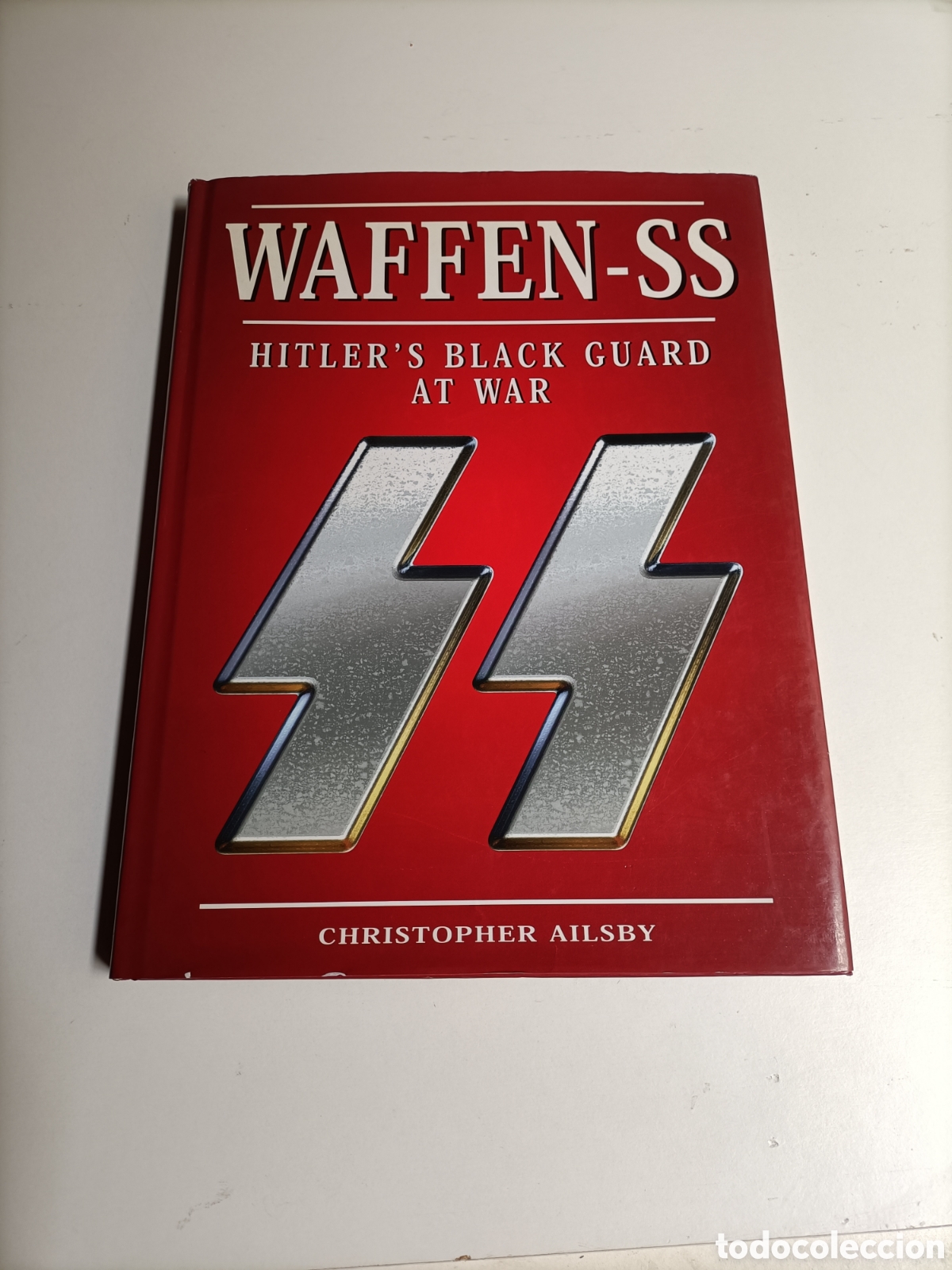 Libros de segunda mano: Waffen-SS Hitler's black guard at war . Texto en ingl&eacute;s historia militar