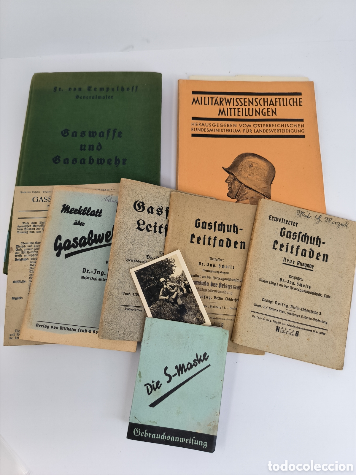 Libros de segunda mano: GASMASKE GASWAFFE GASABWEHR Wehrmacht mascara de gas WWII LUFTWAFFE esv&aacute;stica
