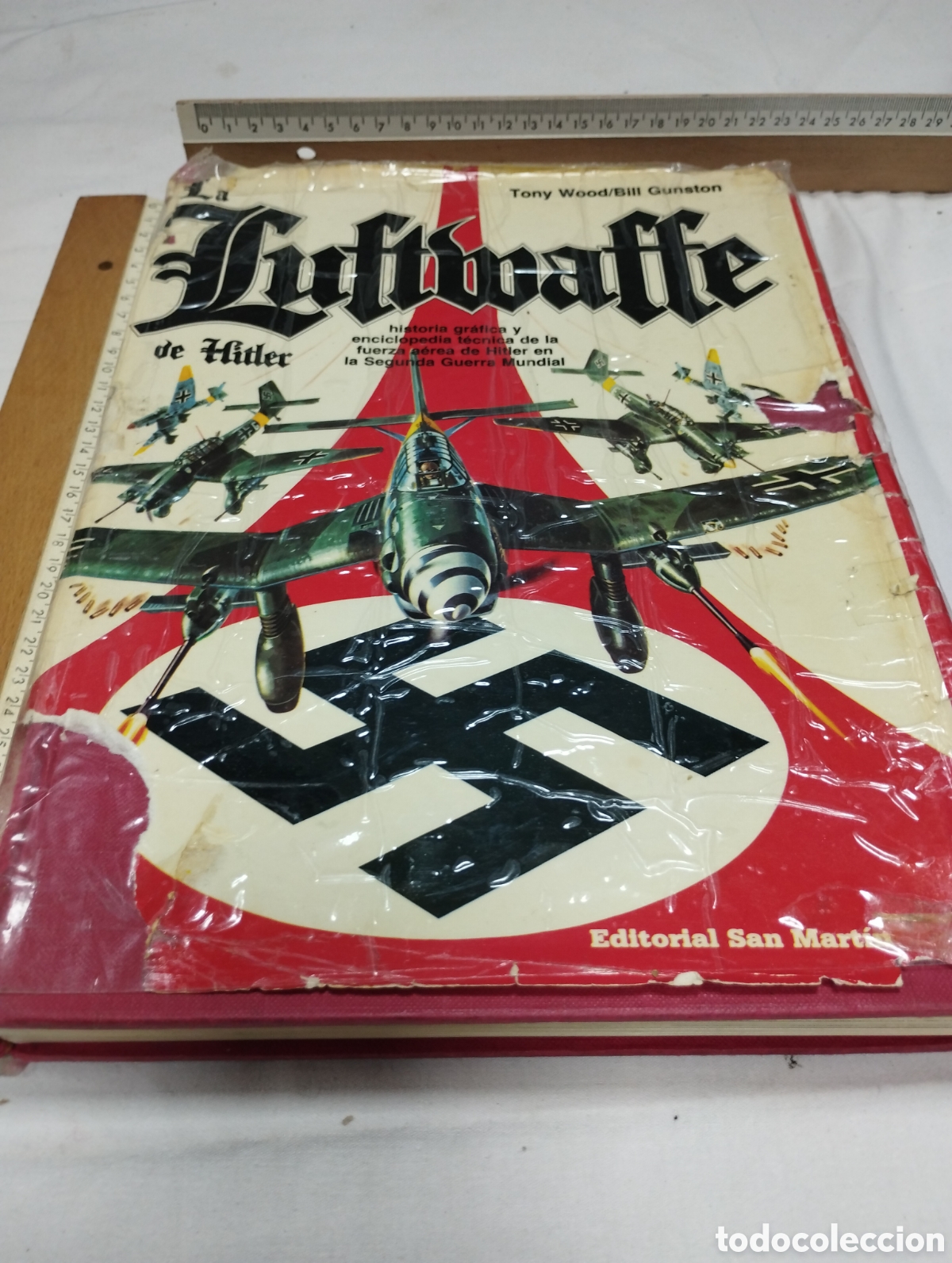 Libros de segunda mano: La Luftwaffe de Hitler. Tony Woody & Bill Gunstone, 1977