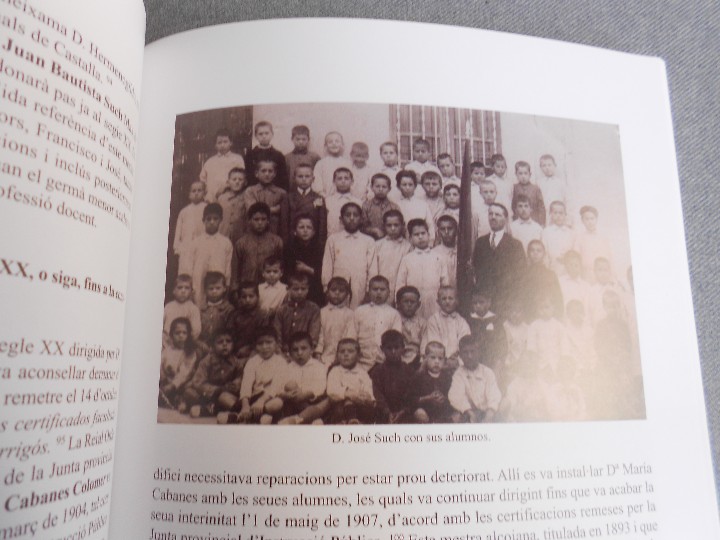 Libros de segunda mano: LES ESCOLES DE LA VILA D&acute;AGRES. - Foto 6